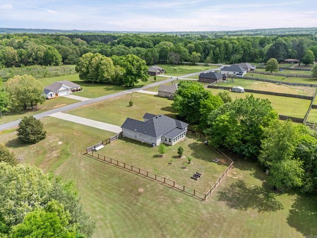27 Marthas Field Drive, Greenbrier, AR 72058