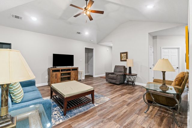 27 Marthas Field Drive, Greenbrier, AR 72058