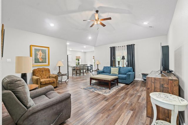 27 Marthas Field Drive, Greenbrier, AR 72058