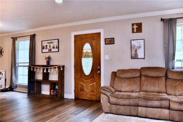 76 LITTLE JOHN Lane, Dry Prong, LA 71423