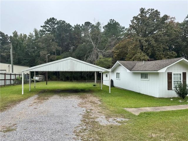 76 LITTLE JOHN Lane, Dry Prong, LA 71423