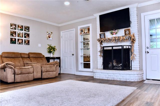 76 LITTLE JOHN Lane, Dry Prong, LA 71423