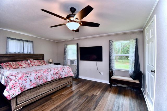 76 LITTLE JOHN Lane, Dry Prong, LA 71423