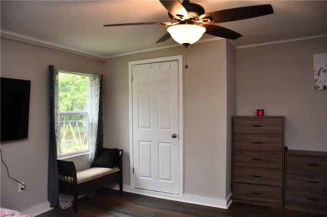 76 LITTLE JOHN Lane, Dry Prong, LA 71423