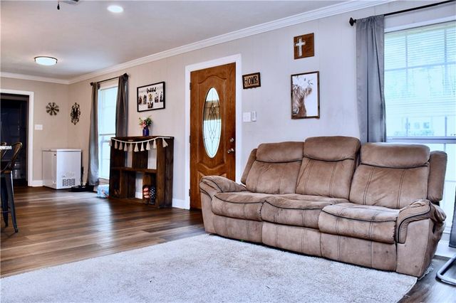 76 LITTLE JOHN Lane, Dry Prong, LA 71423