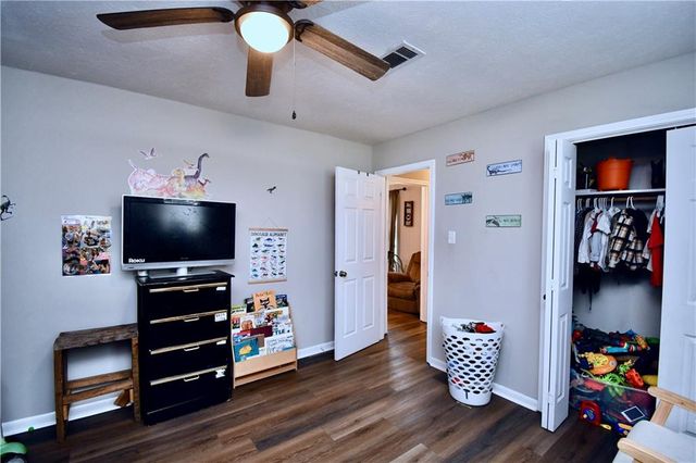 76 LITTLE JOHN Lane, Dry Prong, LA 71423