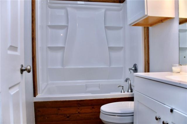 76 LITTLE JOHN Lane, Dry Prong, LA 71423