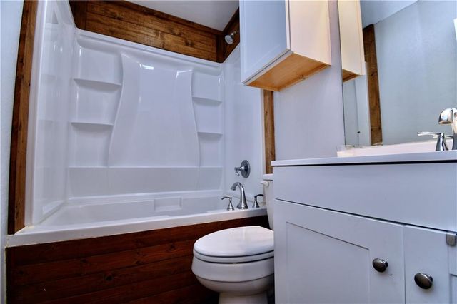 76 LITTLE JOHN Lane, Dry Prong, LA 71423