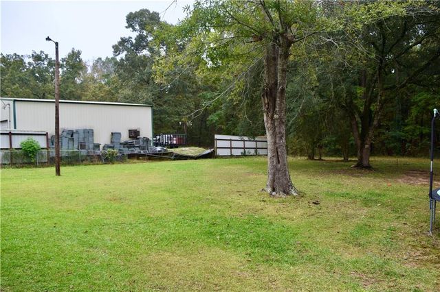 76 LITTLE JOHN Lane, Dry Prong, LA 71423