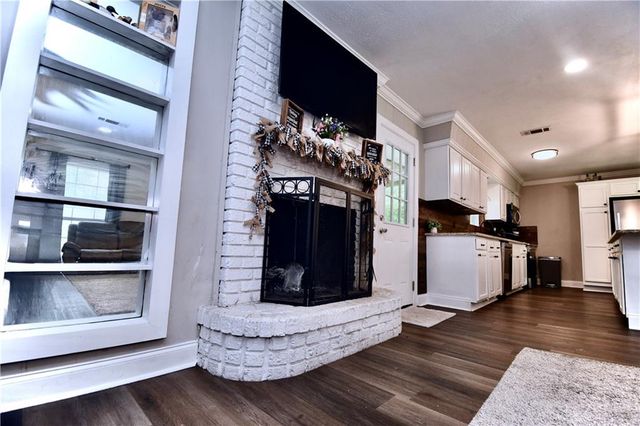 76 LITTLE JOHN Lane, Dry Prong, LA 71423