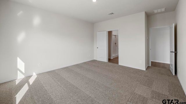 5028 Shumard Drive, Lindale, TX 75771