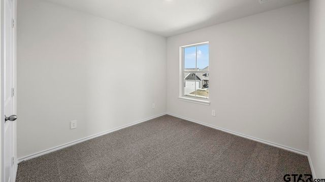 5028 Shumard Drive, Lindale, TX 75771