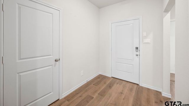 5028 Shumard Drive, Lindale, TX 75771