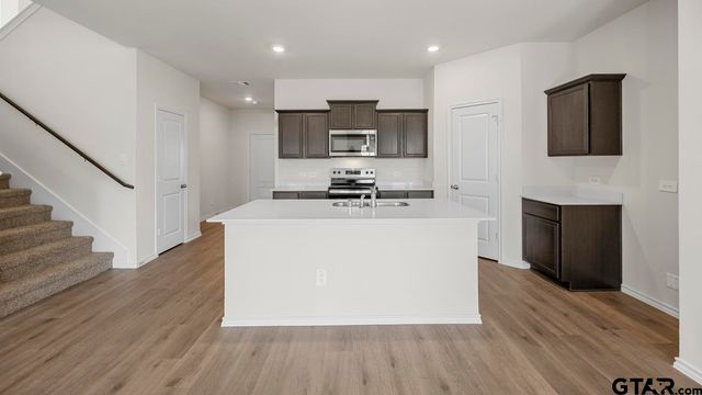 5028 Shumard Drive, Lindale, TX 75771