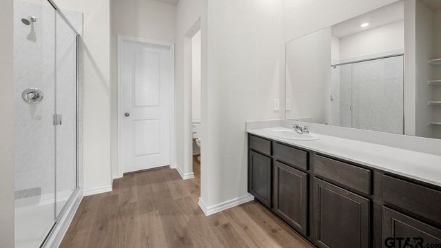5028 Shumard Drive, Lindale, TX 75771