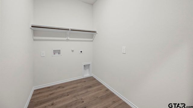 5028 Shumard Drive, Lindale, TX 75771