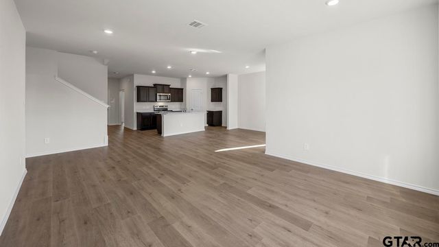 5028 Shumard Drive, Lindale, TX 75771