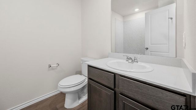 5028 Shumard Drive, Lindale, TX 75771