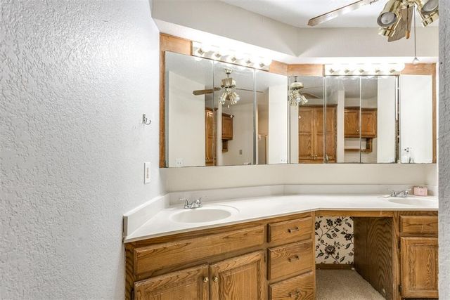 6200 Westpark Drive, Oklahoma City, OK 73142