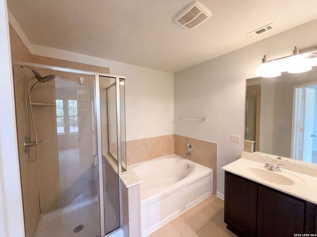 10247 Villa Del Lago, San Antonio, TX 78245