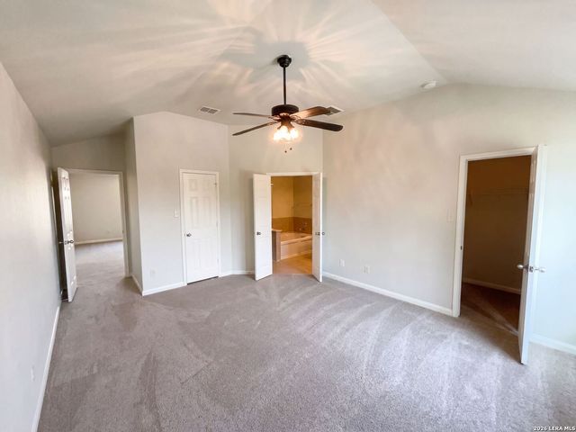 10247 Villa Del Lago, San Antonio, TX 78245