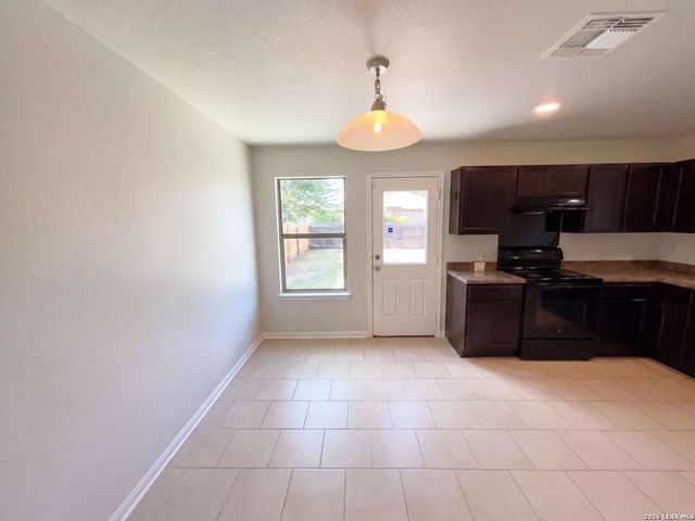 10247 Villa Del Lago, San Antonio, TX 78245