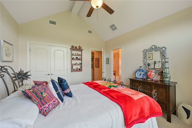 4698 River Valley Drive, Bryan, TX 77808