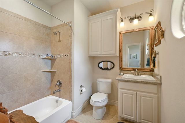 4698 River Valley Drive, Bryan, TX 77808