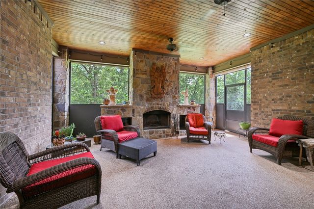4698 River Valley Drive, Bryan, TX 77808