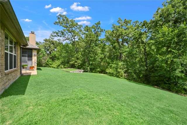 4698 River Valley Drive, Bryan, TX 77808