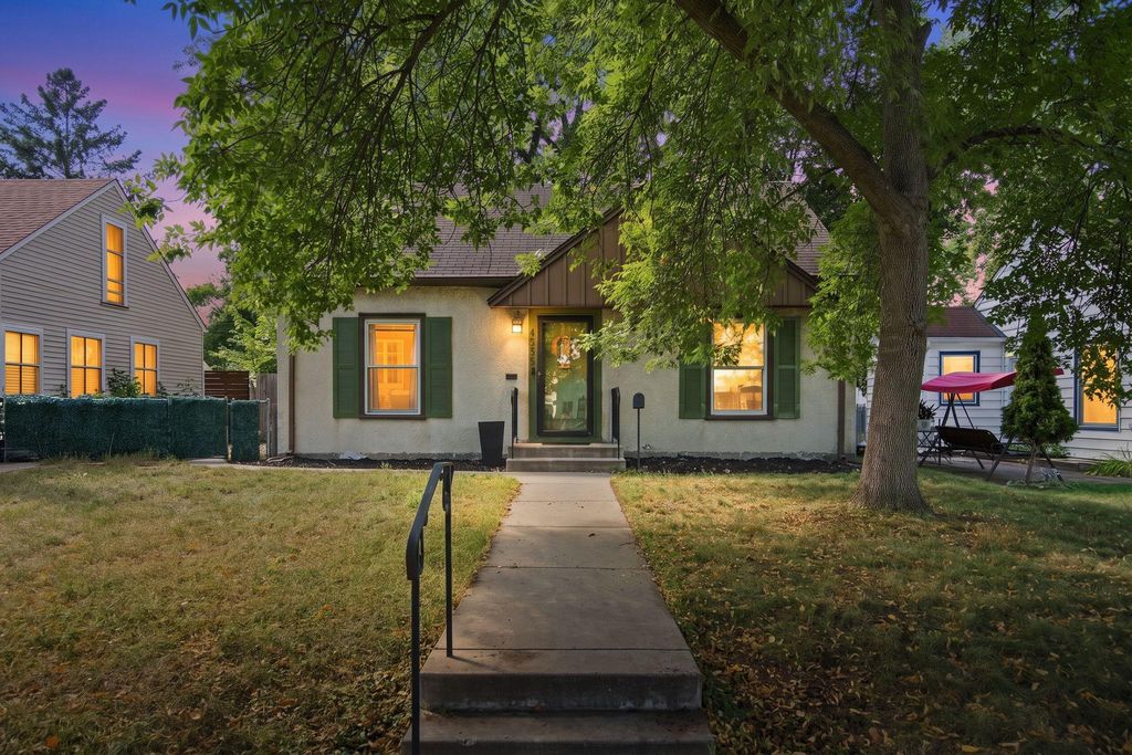 4555 Washburn Avenue N, Minneapolis, MN 55412 — photo 2