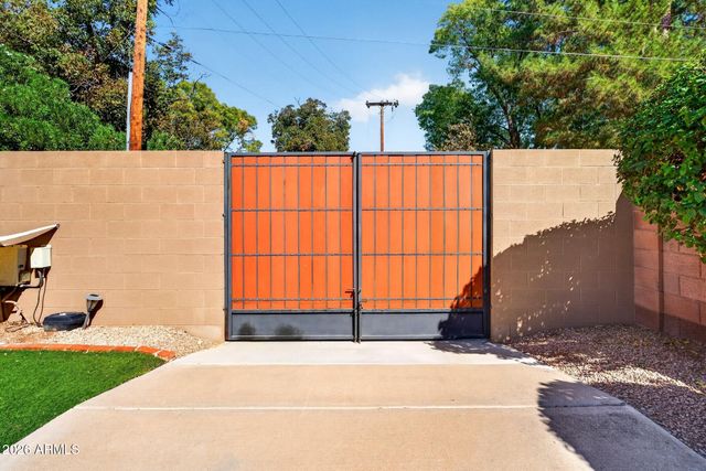 4747 N 84TH Way, Scottsdale, AZ 85251