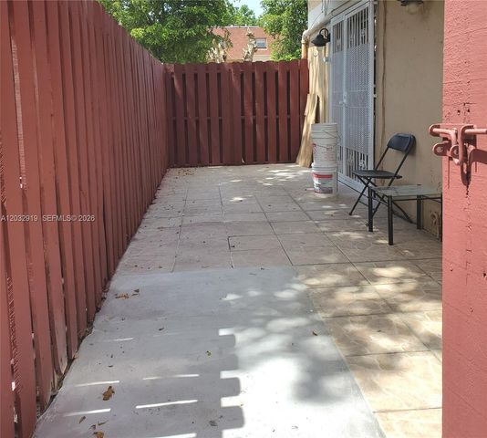 250 NW 107th Avenue 106, Miami, FL 33172