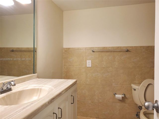 250 NW 107th Avenue 106, Miami, FL 33172