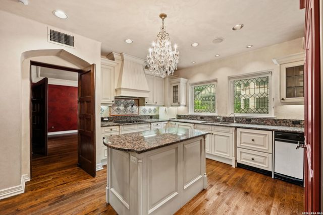 604 E Olmos, Olmos Park, TX 78212