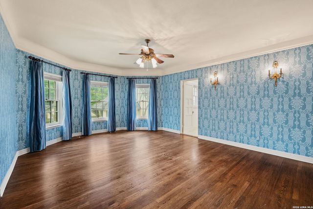 604 E Olmos, Olmos Park, TX 78212