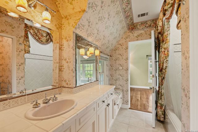 604 E Olmos, Olmos Park, TX 78212