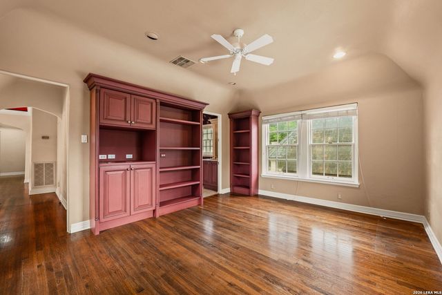 604 E Olmos, Olmos Park, TX 78212