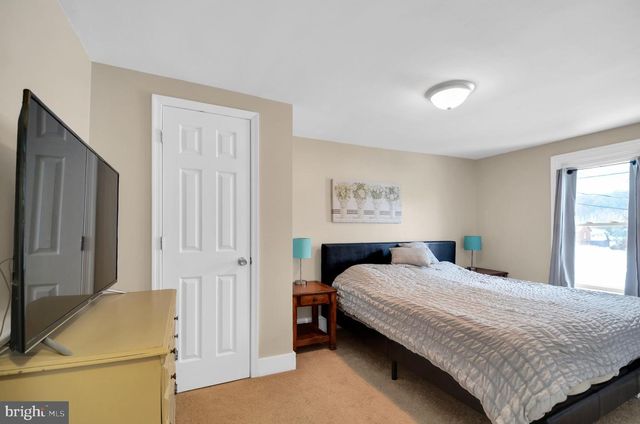 309 S FRANKLIN ST, Fleetwood, PA 19522