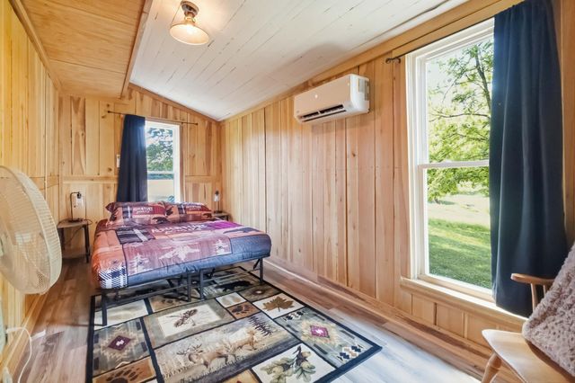 8247 S Highway 379, Jamestown, KY 42629