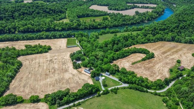8247 S Highway 379, Jamestown, KY 42629