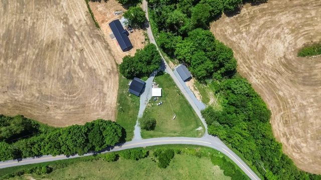8247 S Highway 379, Jamestown, KY 42629