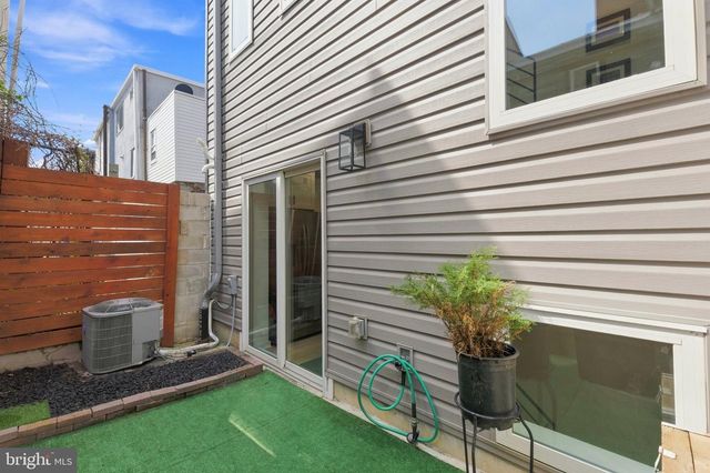 1543 N ORKNEY ST, Philadelphia, PA 19122