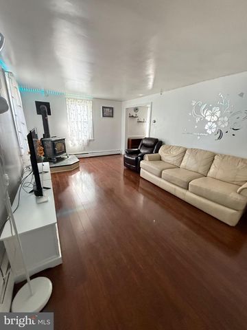 214 PINE RD, Wallingford, PA 19086