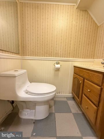 214 PINE RD, Wallingford, PA 19086