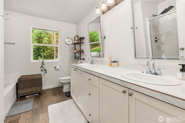 28910 NE 112th Way, Duvall, WA 98019