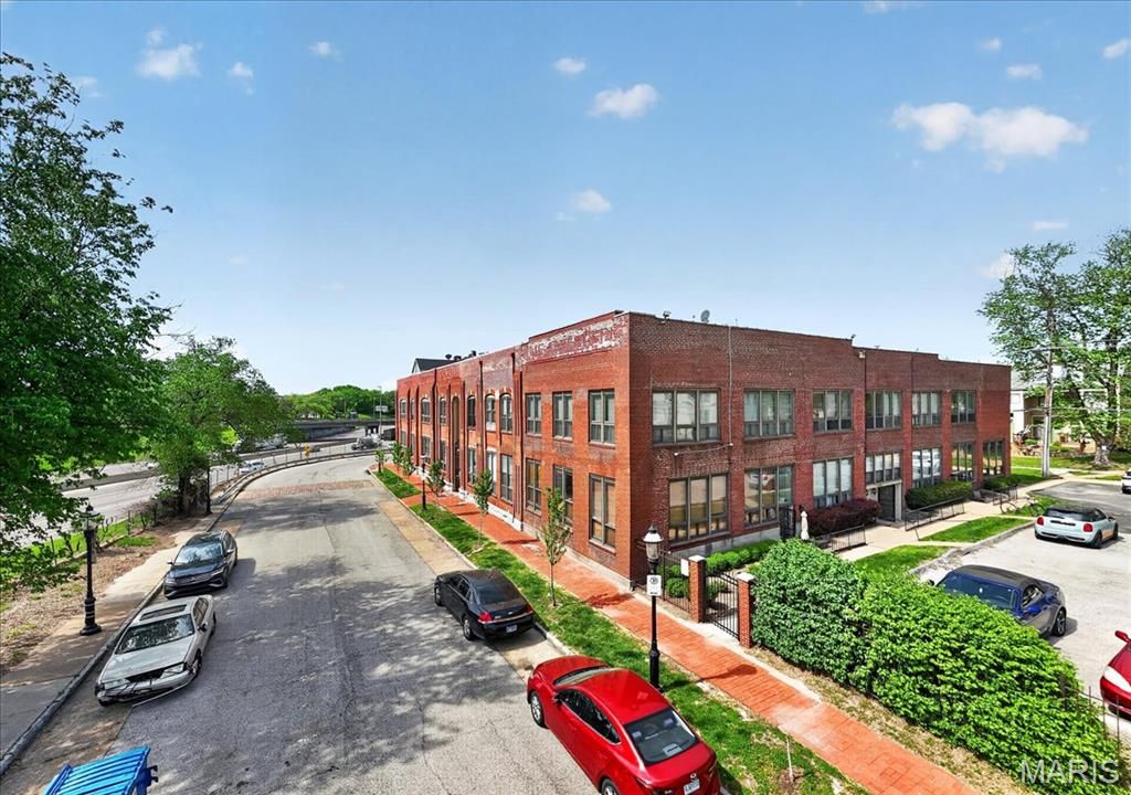 1523 S 10th Street 215, St Louis, MO 63104
