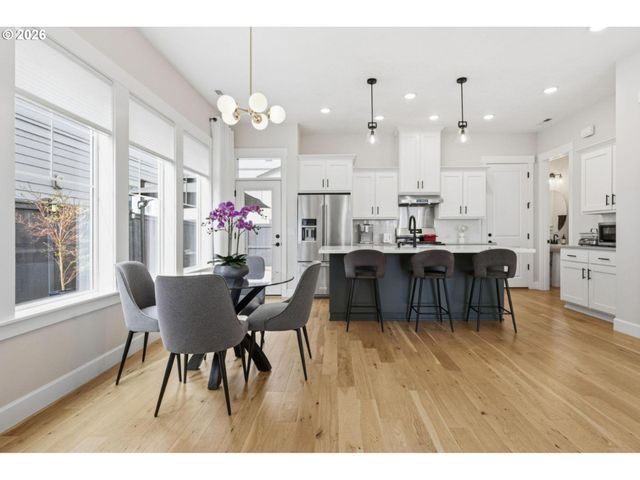 6837 Se PROVENCE St, Hillsboro, OR 97123