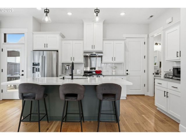 6837 Se PROVENCE St, Hillsboro, OR 97123