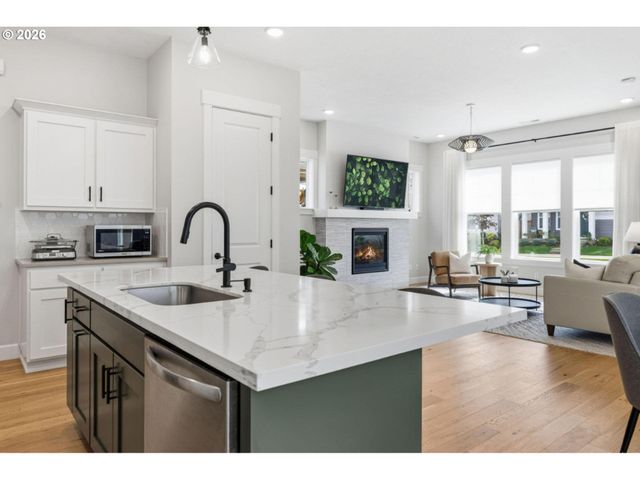 6837 Se PROVENCE St, Hillsboro, OR 97123